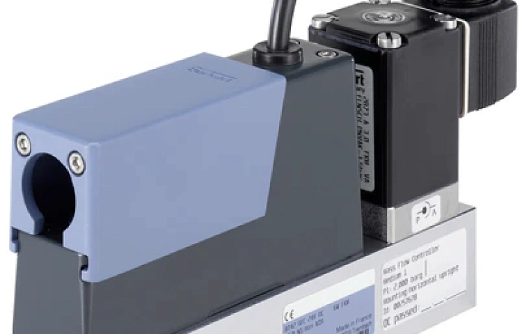 Регулятор массового расхода (MFC)/массовый расходомер (MFM) 8742 для газов Burkert